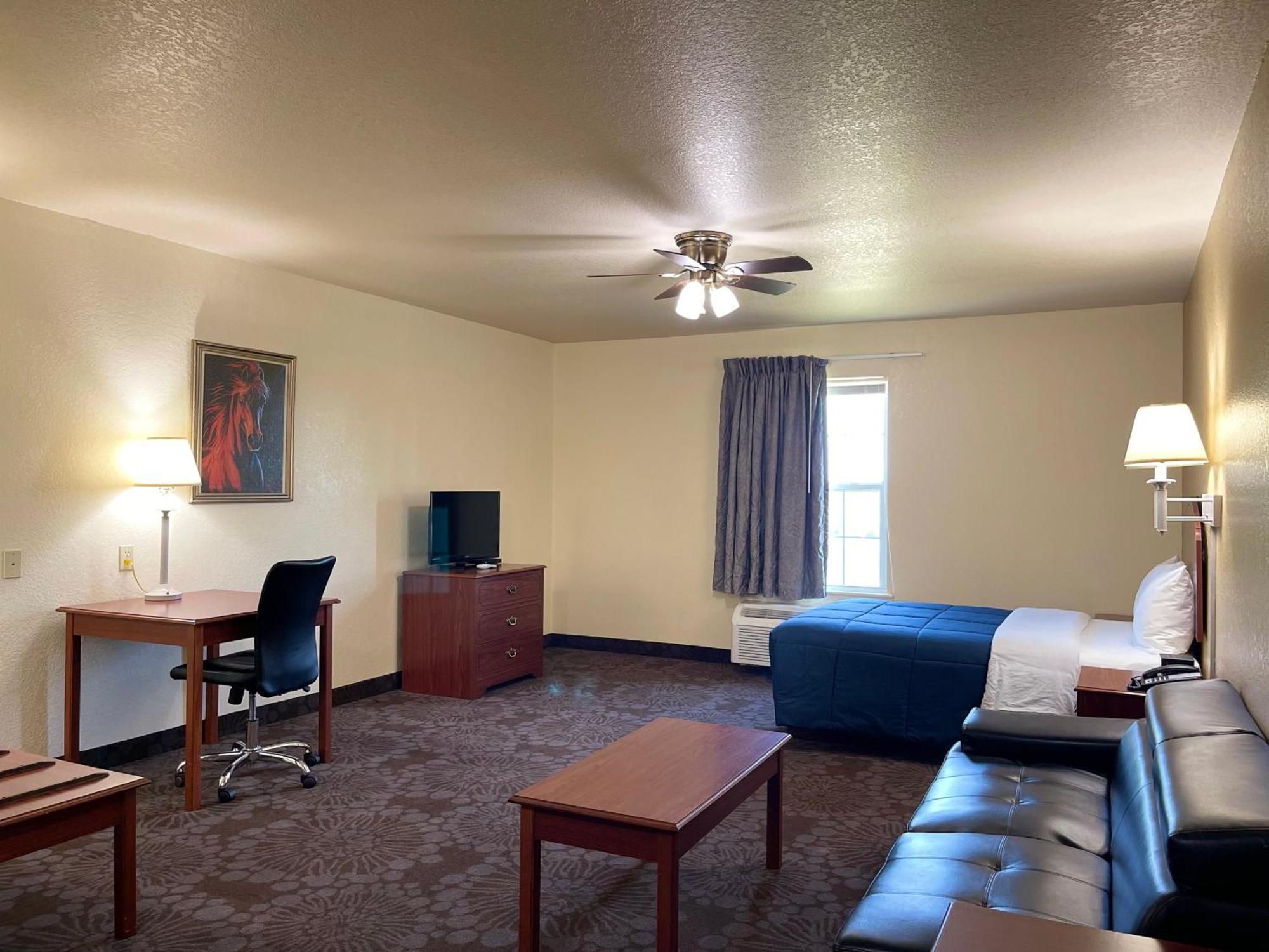 Candlelight Inn & Suites Hwy 69 Near מקאליסטר מראה חיצוני תמונה